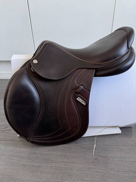 Sella da salto ostacoli CWD  17.5" - 2024