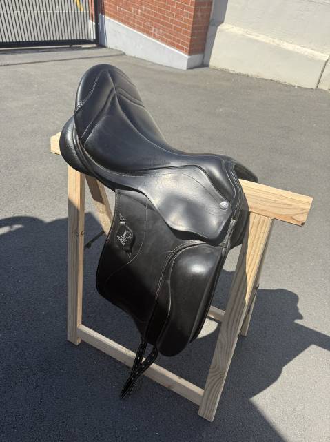 Sella da dressage Zaldi  17.5" - 2020