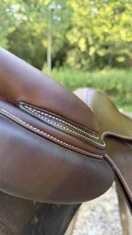Sella da salto ostacoli Forestier  17.5" - 2025
