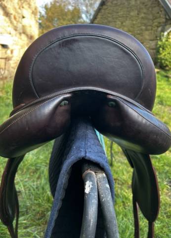 Sella da dressage Devoucoux  18" - 2019