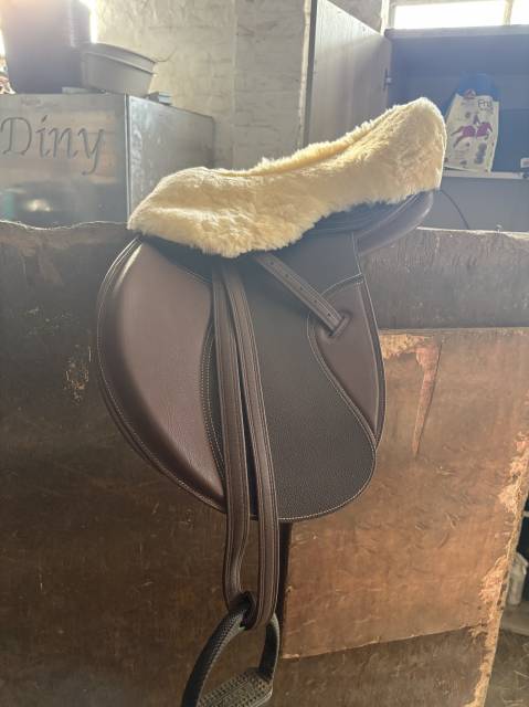 Sella mista Decathlon  17.5" - 2024