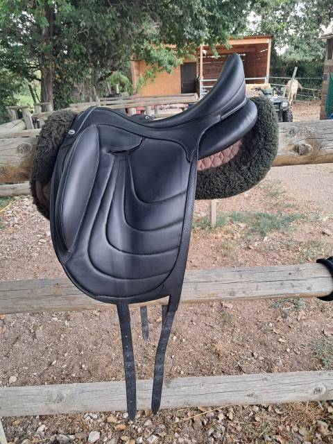 Sella da dressage Devoucoux  17.5" - 2020