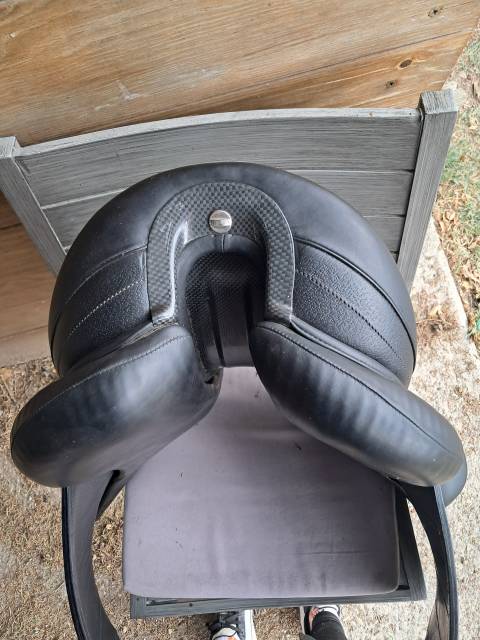Sella da dressage Devoucoux  17.5" - 2020