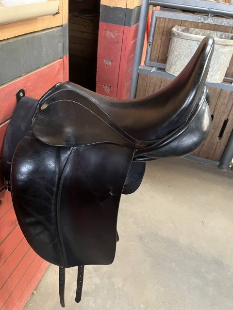 Sella da dressage  Kentaur Medea 17.5" - 2020