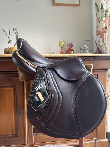 Sella da salto ostacoli CWD SE40 17.5" - 2024