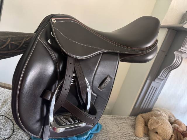 Sella mista Norton  17.5" - 2026