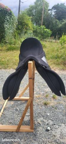 Sella da dressage Wintec  14.5" - 2024