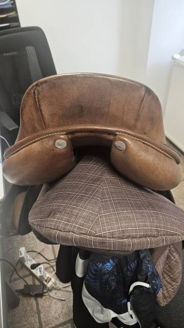 Sella da salto ostacoli  Treadstone  17.5" - 2017