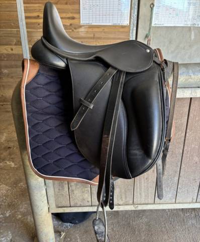 Sella da dressage  Lexhis 15" - 2024
