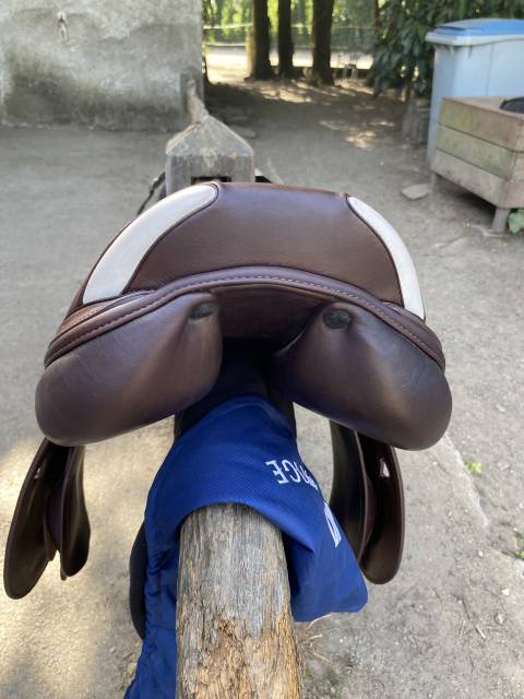 Sella da salto ostacoli Prestige Italia  17.5" - 2025