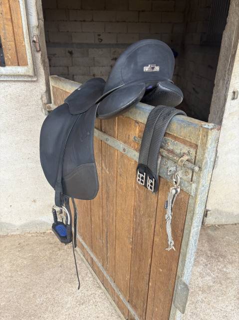 Sella da dressage Wintec  17.5" - 2018