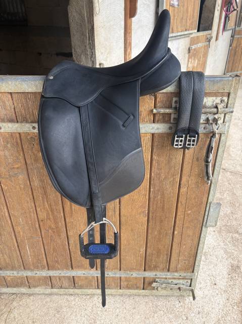 Sella da dressage Wintec  17.5" - 2018