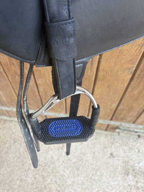 Sella da dressage Wintec  17.5" - 2018