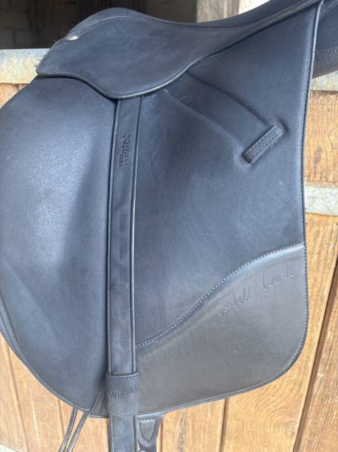 Sella da dressage Wintec  17.5" - 2018