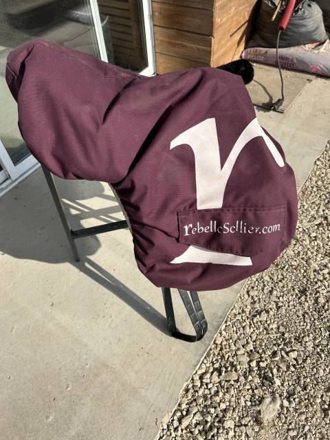 Sella da salto ostacoli Rebelle  16.5" - 2019