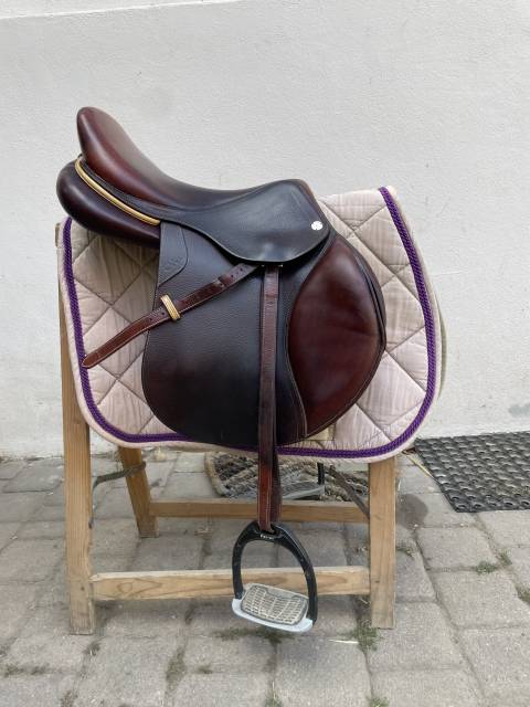 Sella da salto ostacoli CWD  17" - 2019