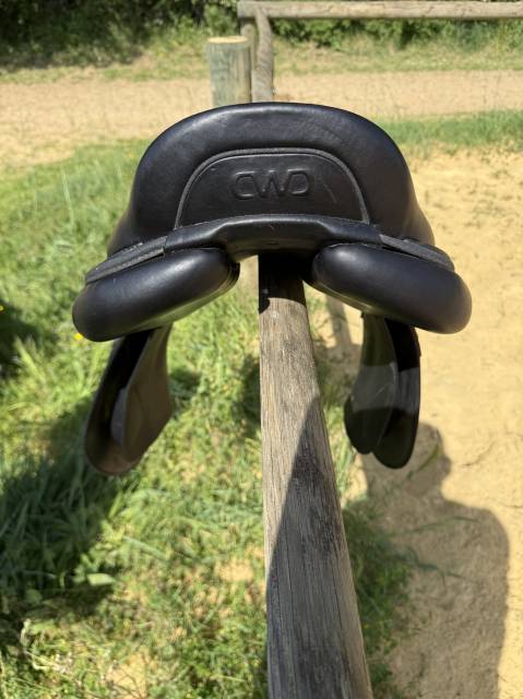 Sella mista CWD  17.5" - 2025