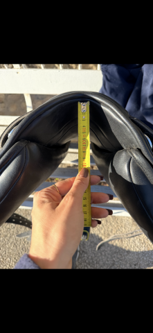Sella da dressage   17" - 2024