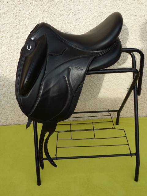 Sella da dressage Devoucoux  18" - 2023