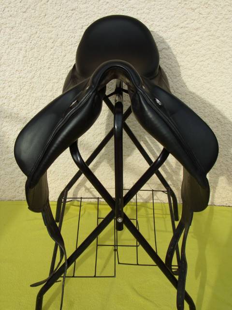 Sella da dressage Devoucoux  18" - 2023