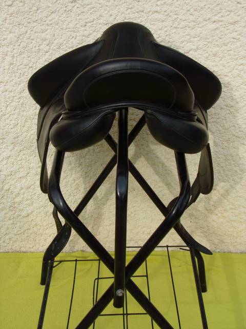 Sella da dressage Devoucoux  18" - 2023