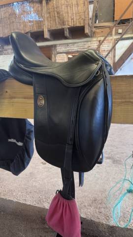 Sella da dressage  &Eacute;ric Mondange  17" - 2010
