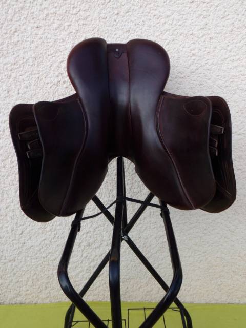 Sella da salto ostacoli CWD  18" - 2019