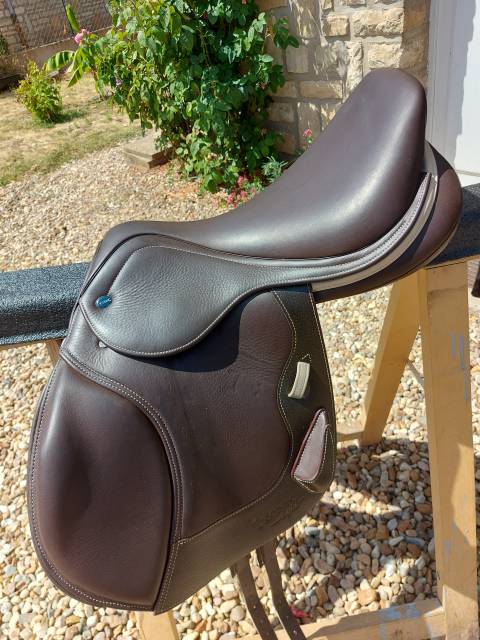 Sella mista Ikonic  17.5" - 2025
