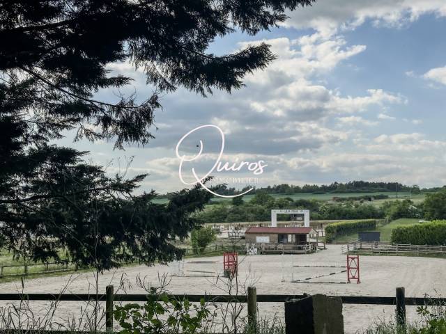Propriet&agrave; equestre In vendita Yvelines