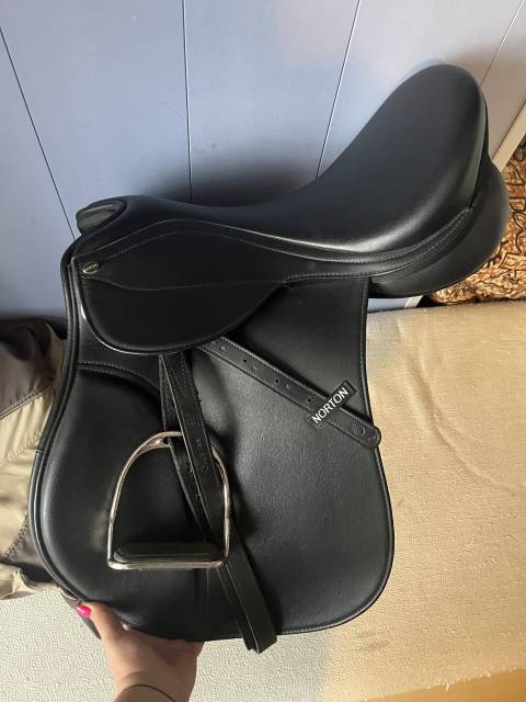 Sella mista  Norton 18" - 2020