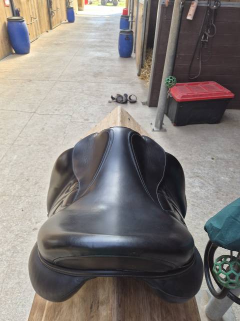 Sella da dressage Devoucoux  18.5" - 2006