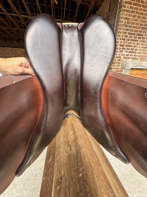 Sella da salto ostacoli Forestier  17.5" - 2023