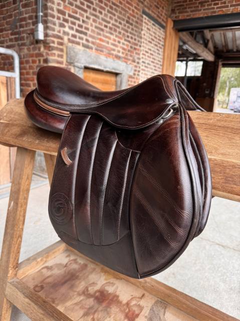 Sella da salto ostacoli Forestier  17.5" - 2023