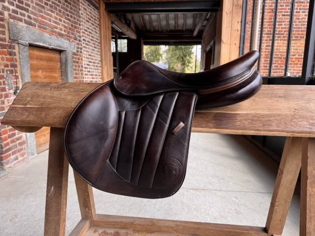 Sella da salto ostacoli Forestier  17.5" - 2023