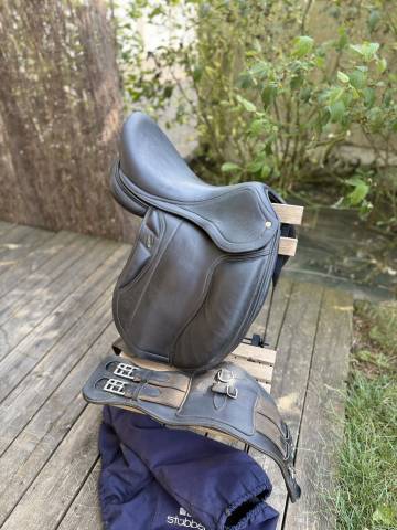 Sella da dressage Fleur de Lys  17" - 2022