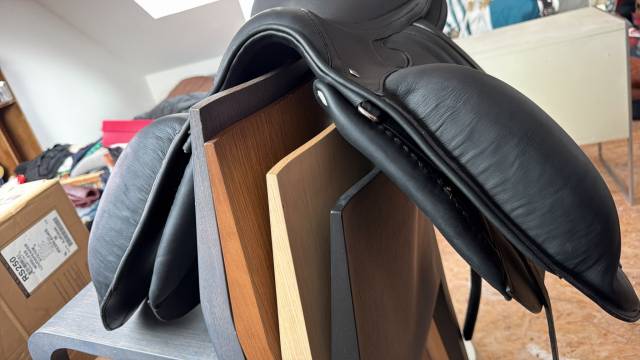 Sella da dressage   16" - 2020