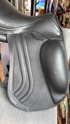 Sella da dressage   16" - 2020