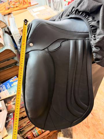 Sella da dressage   16" - 2020
