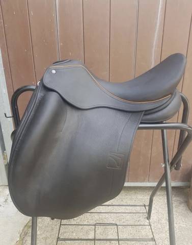 Sella da dressage Childeric  17" - 2017