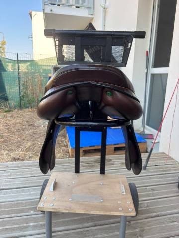 Sella da salto ostacoli Equipe  17.5" - 2020