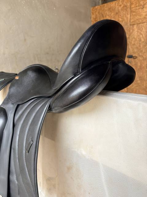 Sella da dressage Eric Thomas  17.5" - 2020