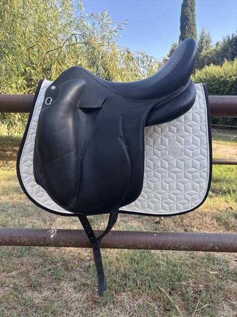 Sella da dressage Devoucoux  17.5" - 2020