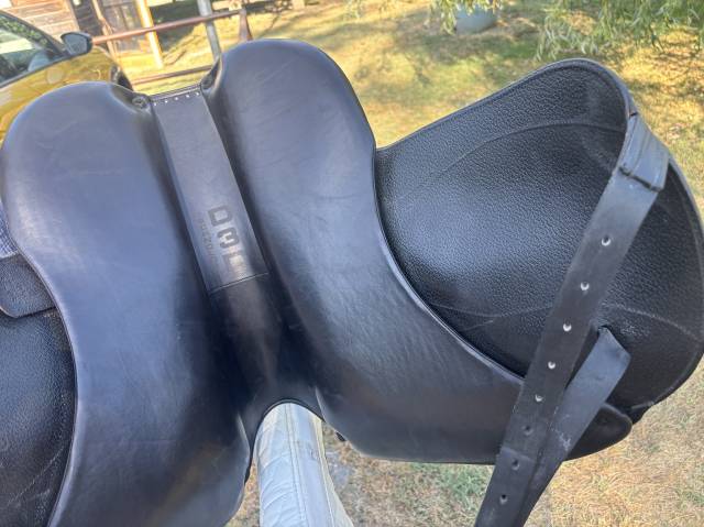 Sella da dressage Devoucoux  17.5" - 2020