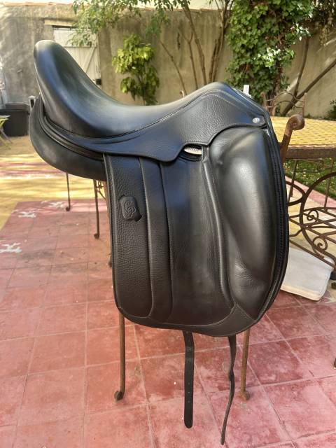 Sella da dressage Antar&egrave;s Carlos Pinto 17" - 2023