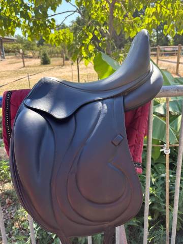 Sella da dressage Antar&egrave;s  17" - 2017