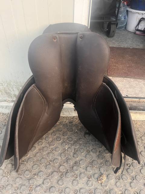 Sella mista Norton  17.5" - 2023