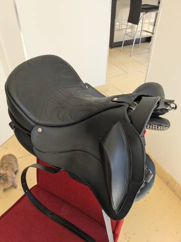 Sella da endurance  Ghost Puro Plus 17" - 2024