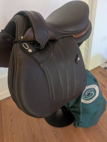 Sella da salto ostacoli Forestier  17.5" - 2025
