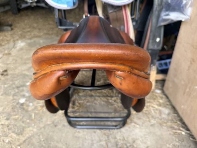 Sella da salto ostacoli Butet  17.5" - 2014