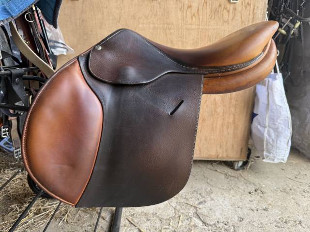 Sella da salto ostacoli Butet  17.5" - 2014